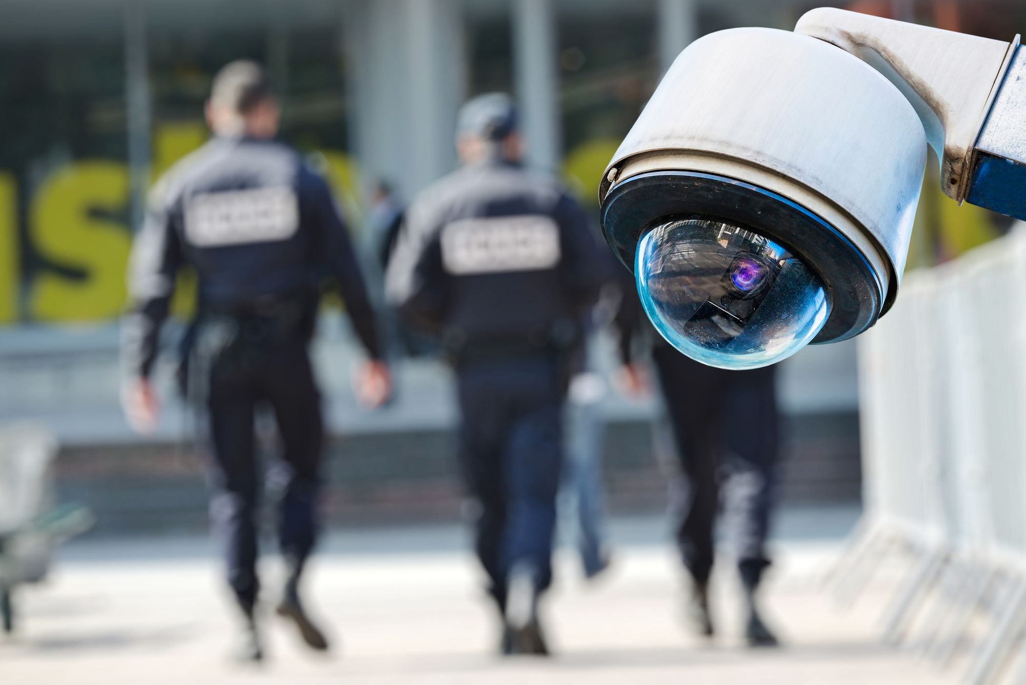 Un CSO también se ocupa de la seguridad física, mientras que CISO se dedica exclusivamente a la seguridad de la información.  Foto: Pixinoo vía iStock.